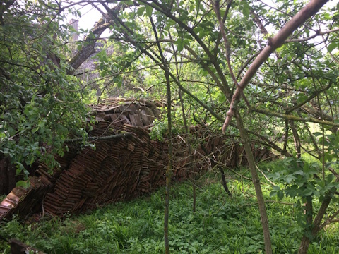 Genug Ziegel, um eine Halle zu decken